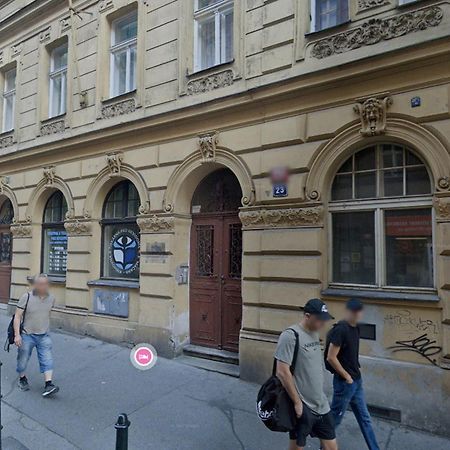 4 Bedrooms 130M2 Apartment At The Main City Square Prague Exterior photo